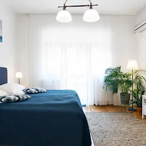 Apartment Downtown - Cismigiu Park, Bucharest