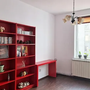 Old Town Cozy Crib Daire