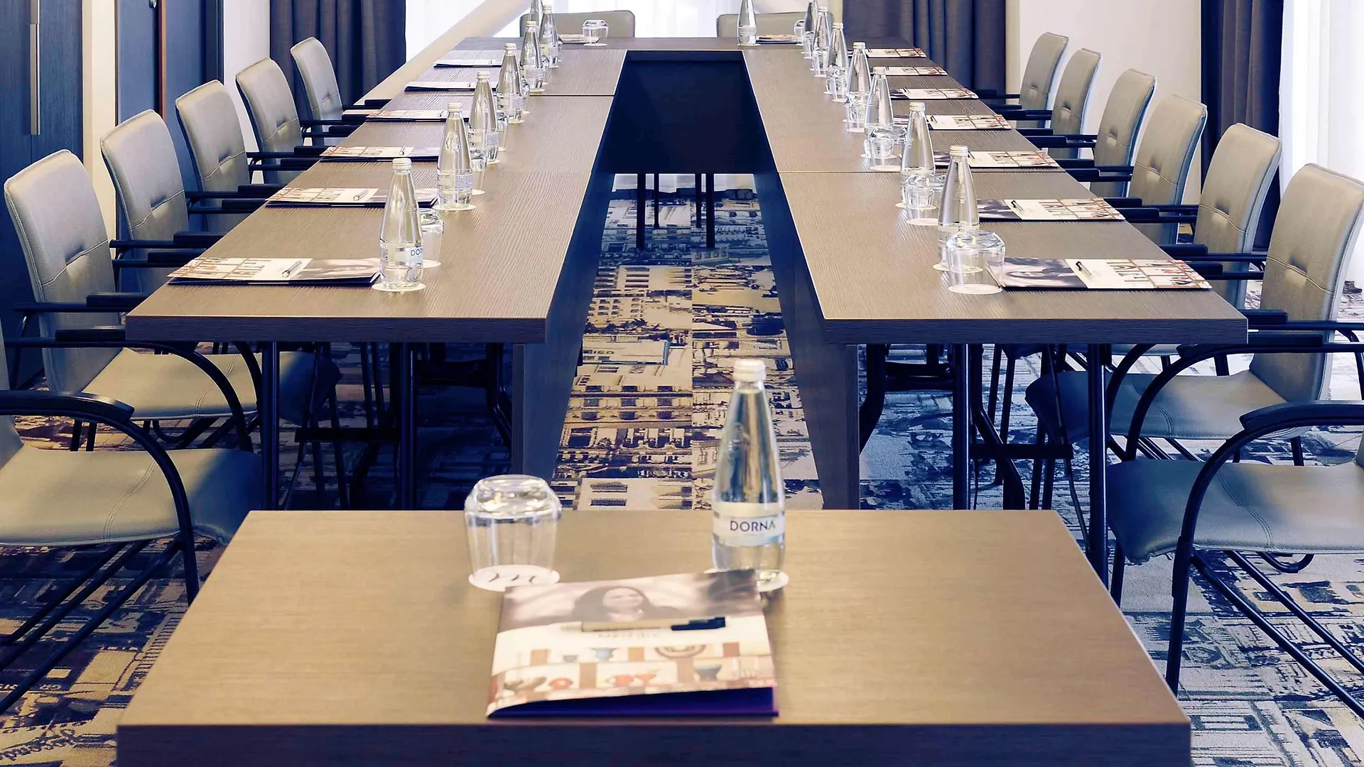 Mercure Bucharest City Center 4*,
