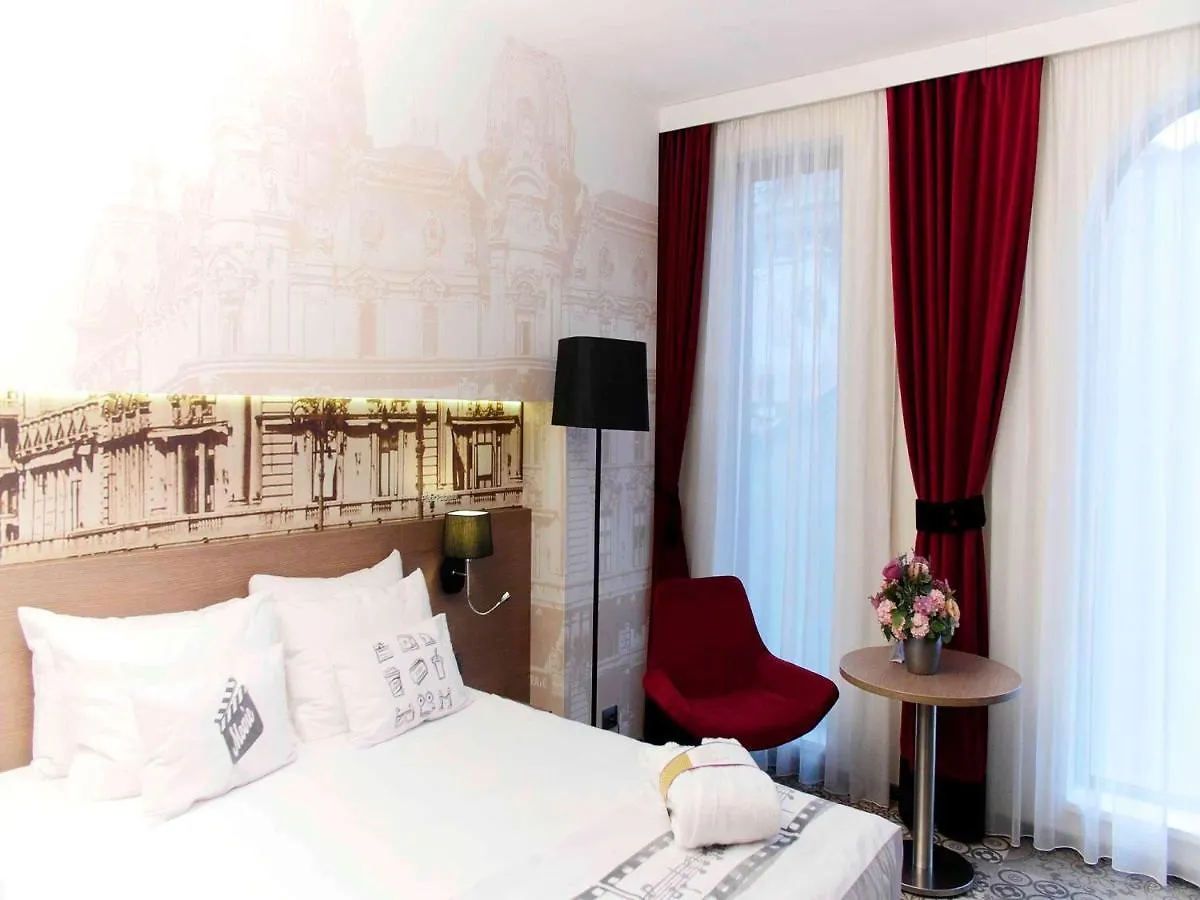 Mercure Bucharest City Center 4*,